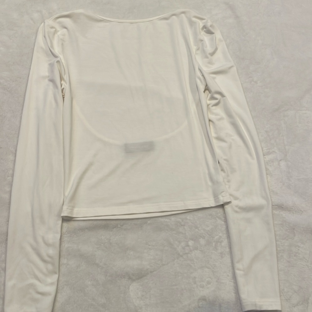 White Fox. Long sleeve. Backless